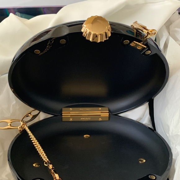 Gucci Broadway Enameled Flower Bag - Picture 8 of 12